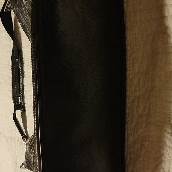 Coach black purse see pictures nice hardware a couple scuffs - Picture 2 of 14